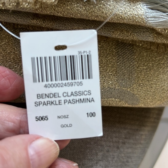 HENRI BENDEL CLASSICS SPARKLE PASHMINA - Picture 4 of 13